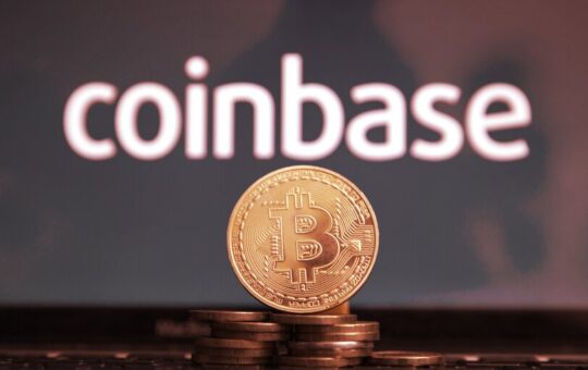 Coinbase Posts Record Revenue, User Numbers in Q4 Earnings Surprise