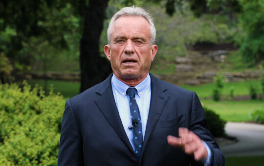 RFK Jr. Pledges Support for Bitcoin-Backed Dollar and Tax Exemption for BTC