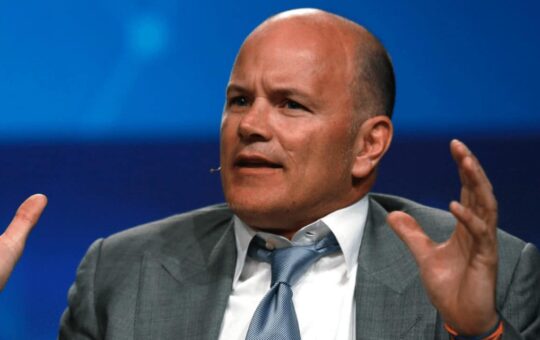 Galaxy Digital CEO Mike Novogratz Urges Removal of Senator Warren