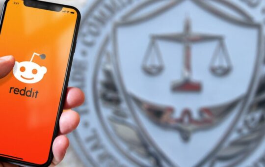 Reddit Discloses FTC Probe into AI Data Licensing Ahead of IPO