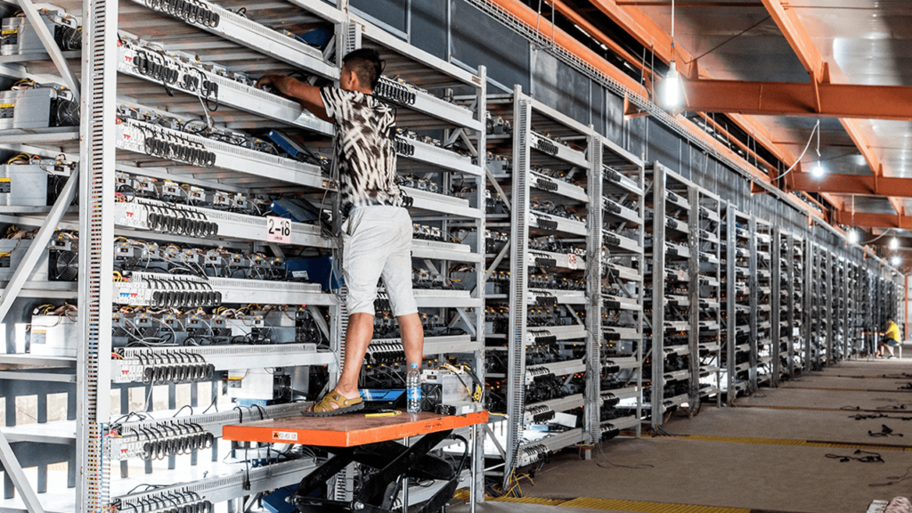 Bitcoin Mining Tightens: Difficulty Hits 110.45 Trillion Amid Revenue Slump