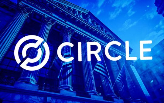 Trump May Sign Executive Order to Ease Bank Involvement in Crypto, Says Circle CEO