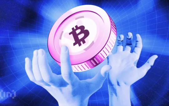 Senator Lummis Champions a Strategic Bitcoin Reserve to Tackle the $36 Trillion National Debt