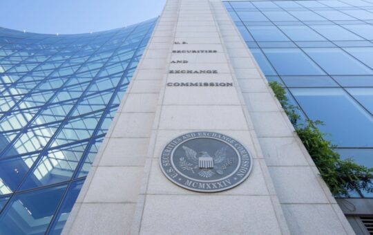 New SEC Chair Sworn in, Pledges Clear Crypto Regulation and Market Growth