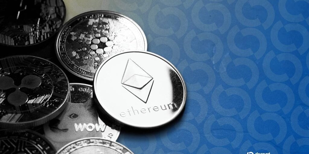 Bitcoin, Ethereum, XRP Flat as ‘Dry Powder’ Builds in Stablecoins