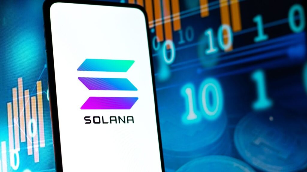 Solana App Revenue Plunges 44% in Q2 Despite Efficiency Gains