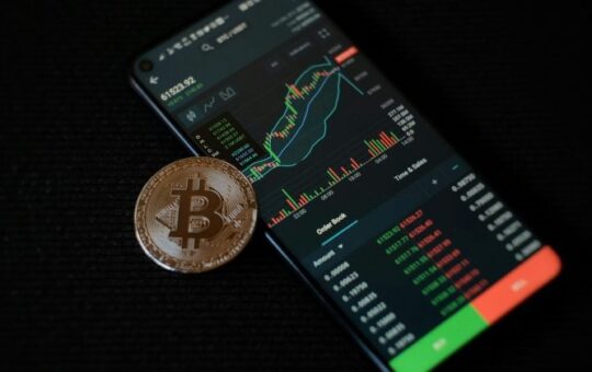 $107M in longs liquidated within 4 hours ahead of FOMC announcement