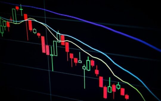 Crypto market sees over $250M in long positions liquidated within an hour