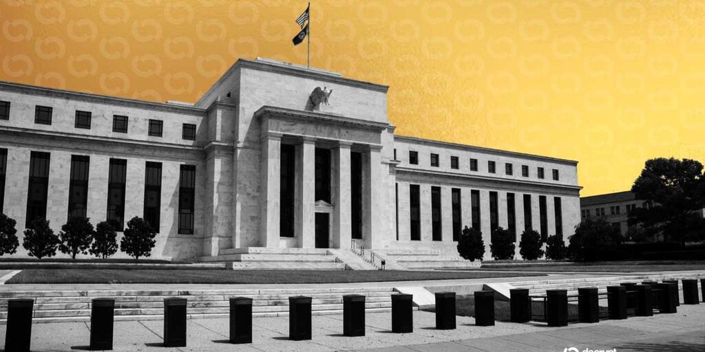 Fed Pushing Ahead With 'Skinny' Master Account Plan for Crypto Banks
